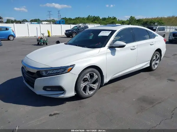 1HGCV2F64JA016737 2018 HONDA ACCORD - Image 2