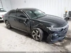 1HGCV2F64JA020836 2018 HONDA ACCORD