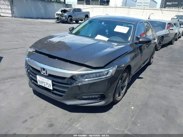 1HGCV2F65JA027519 2018 HONDA ACCORD - Image 2