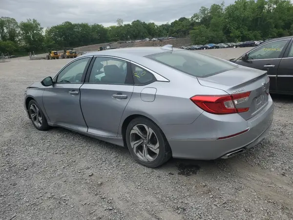 1HGCV2F67JA003769 2018 HONDA ACCORD - Image 2