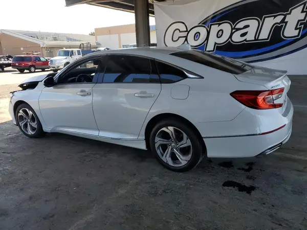 1HGCV2F68JA023044 2018 HONDA ACCORD - Image 2