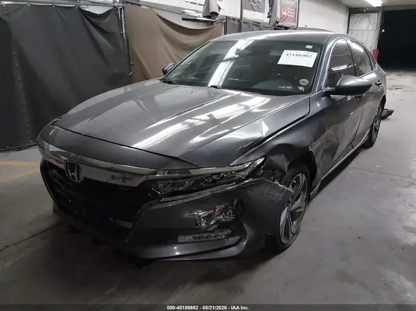 1HGCV2F69JA044596 2018 HONDA ACCORD - Image 2