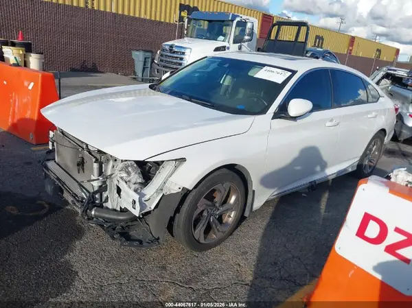1HGCV2F6XJA002048 2018 HONDA ACCORD - Image 2