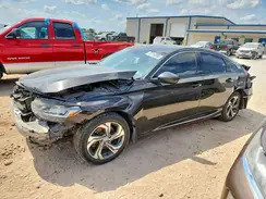 1HGCV2F6XJA003829 2018 HONDA ACCORD