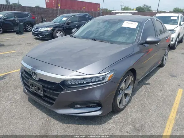 1HGCV2F90JA013862 2018 HONDA ACCORD - Image 2
