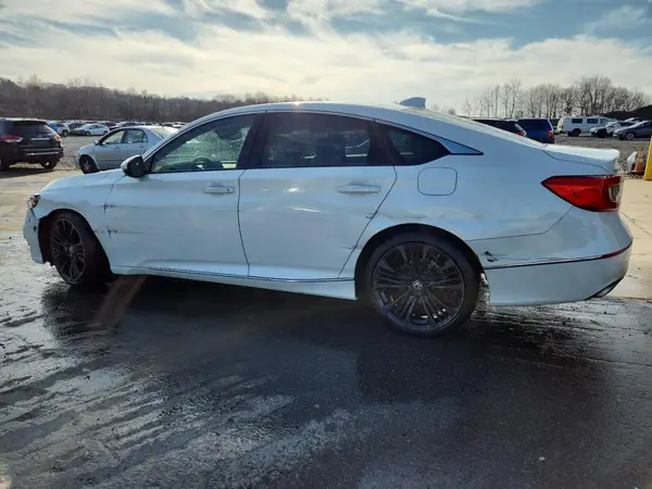 1HGCV2F90JA018267 2018 HONDA ACCORD - Image 2