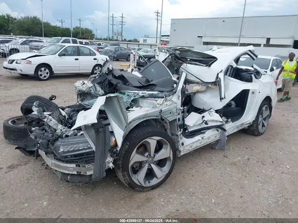 1HGCV2F90JA028202 2018 HONDA ACCORD - Image 2