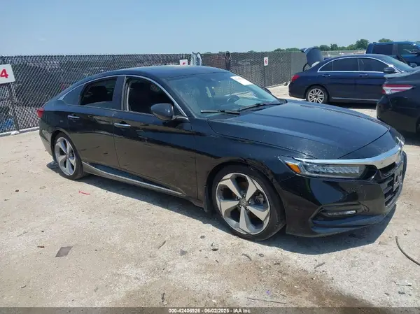 1HGCV2F90JA029544 2018 HONDA ACCORD - Image 1