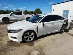 1HGCV2F90JA035263 2018 HONDA ACCORD