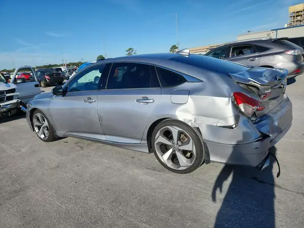 1HGCV2F90JA036736 2018 HONDA ACCORD - Image 2