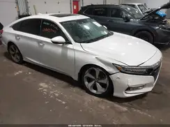 1HGCV2F90JA037322 2018 HONDA ACCORD