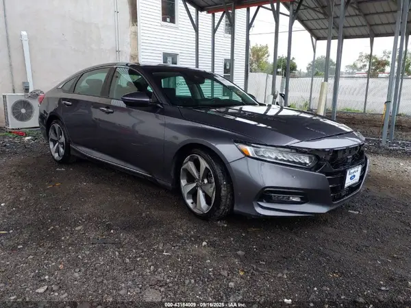 1HGCV2F90JA045517 2018 HONDA ACCORD - Image 1