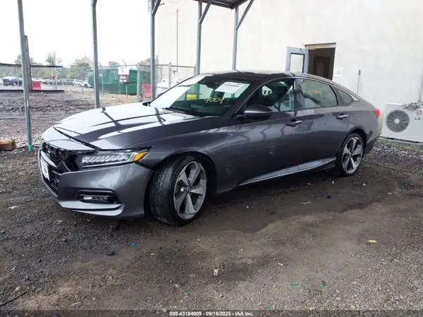 1HGCV2F90JA045517 2018 HONDA ACCORD - Image 2