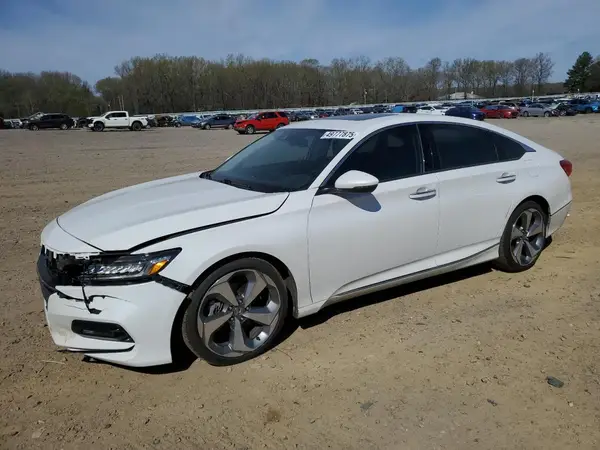 1HGCV2F90JA048336 2018 HONDA ACCORD - Image 1