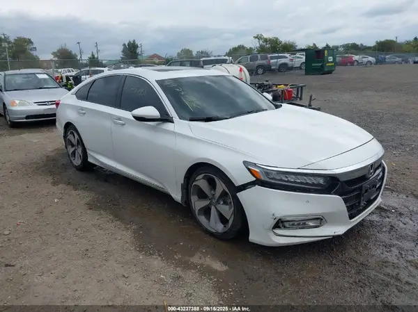 1HGCV2F90KA005682 2019 HONDA ACCORD - Image 1