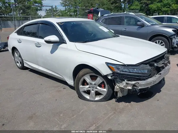 1HGCV2F90KA017105 2019 HONDA ACCORD - Image 1
