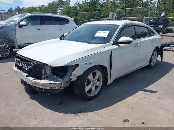 1HGCV2F90KA017105 2019 HONDA ACCORD - Image 2