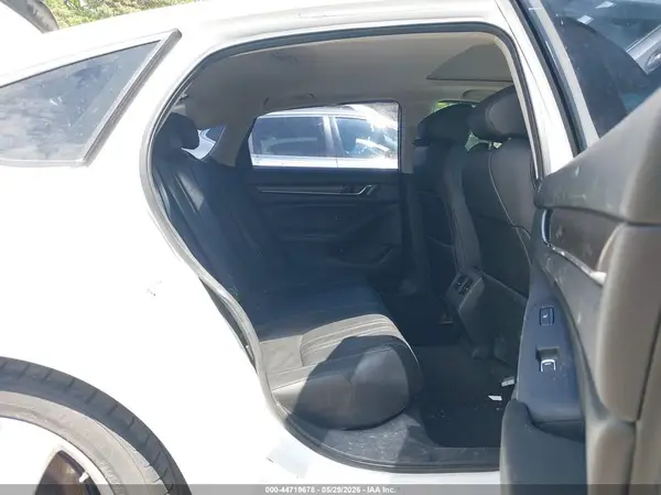 1HGCV2F90KA017105 2019 HONDA ACCORD - Image 8