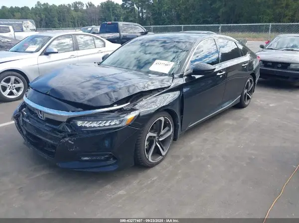1HGCV2F90LA022810 2020 HONDA ACCORD - Image 2