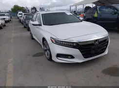 1HGCV2F91JA003860 2018 HONDA ACCORD