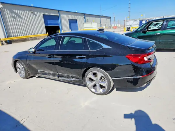1HGCV2F91JA013045 2018 HONDA ACCORD - Image 2