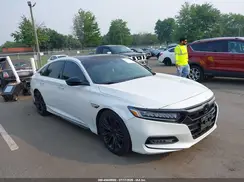1HGCV2F91JA031240 2018 HONDA ACCORD