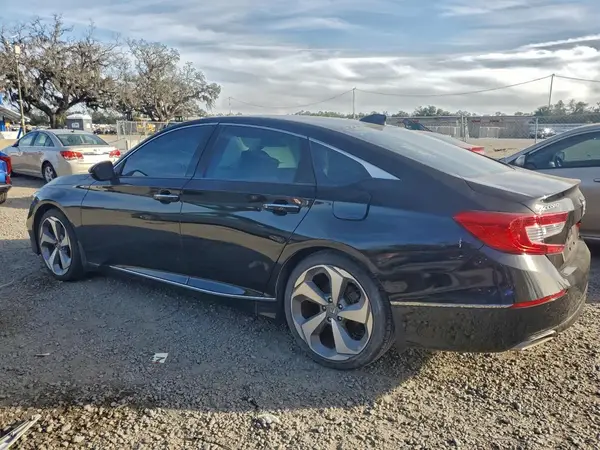 1HGCV2F91JA053061 2018 HONDA ACCORD - Image 2
