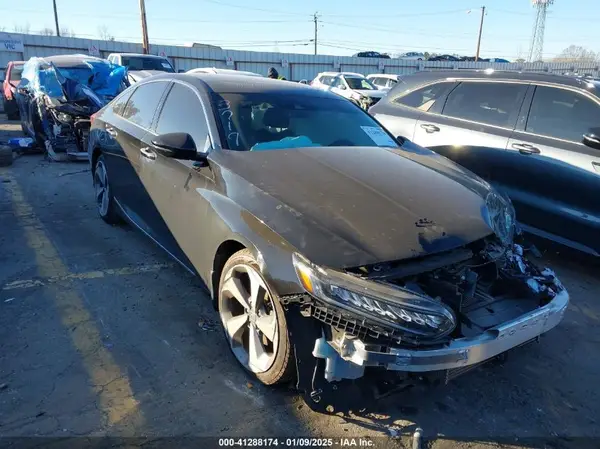 1HGCV2F91KA033717 2019 HONDA ACCORD - Image 1