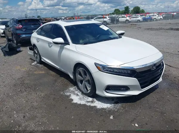 1HGCV2F92JA006718 2018 HONDA ACCORD - Image 1