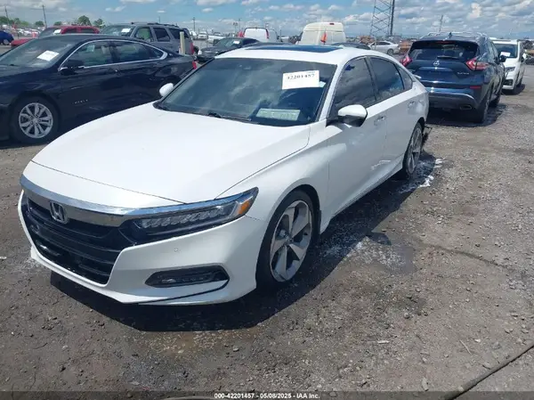 1HGCV2F92JA006718 2018 HONDA ACCORD - Image 2