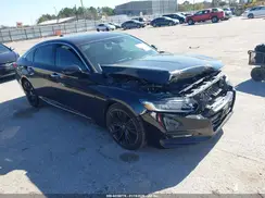 1HGCV2F92JA008453 2018 HONDA ACCORD