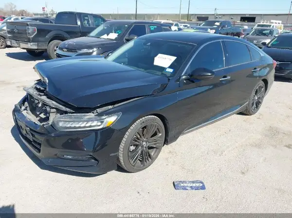 1HGCV2F92JA008453 2018 HONDA ACCORD - Image 2
