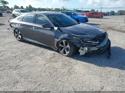 1HGCV2F92JA018383 2018 HONDA ACCORD