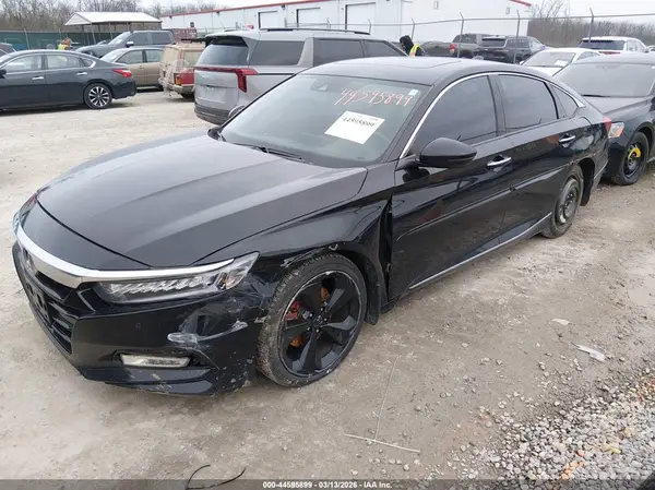 1HGCV2F92JA024569 2018 HONDA ACCORD - Image 2