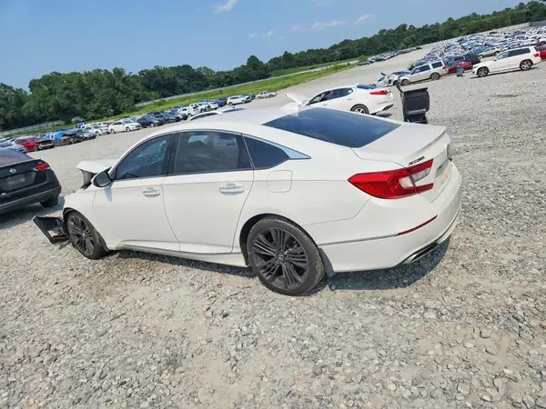 1HGCV2F92JA028217 2018 HONDA ACCORD - Image 2