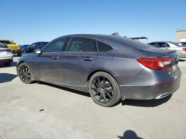 1HGCV2F92JA028895 2018 HONDA ACCORD - Image 2