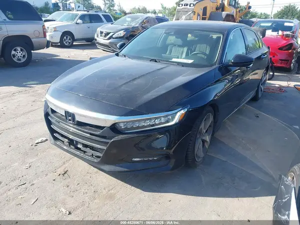 1HGCV2F92JA039847 2018 HONDA ACCORD - Image 2