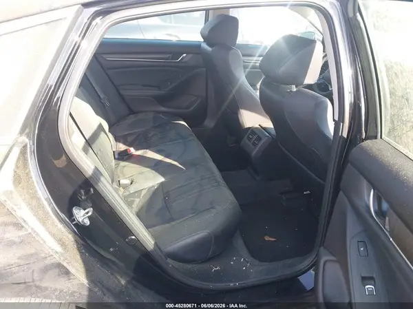 1HGCV2F92JA039847 2018 HONDA ACCORD - Image 8