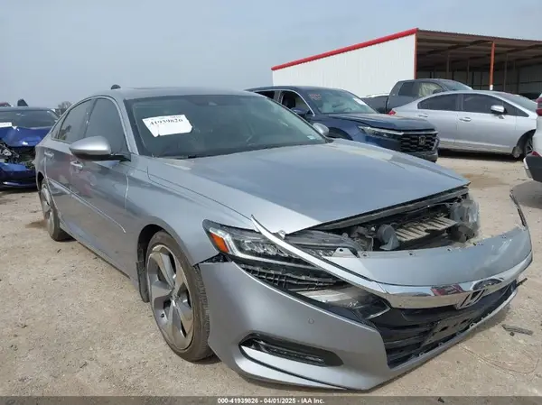 1HGCV2F92JA049925 2018 HONDA ACCORD - Image 1
