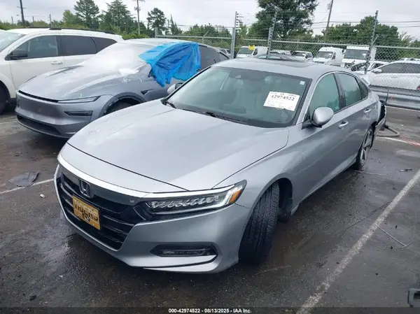 1HGCV2F92JA050945 2018 HONDA ACCORD - Image 2
