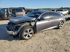 1HGCV2F92JA052596 2018 HONDA ACCORD