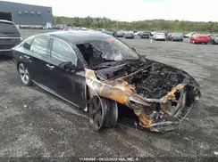 1HGCV2F92JA801039 2018 HONDA ACCORD