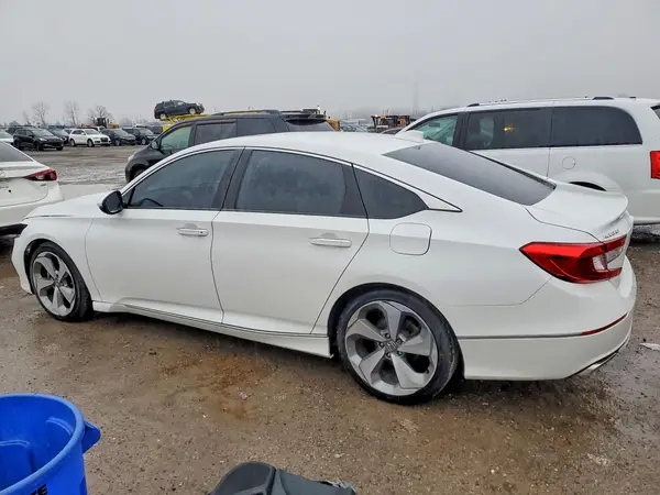 1HGCV2F92JA802126 2018 HONDA ACCORD - Image 2