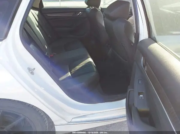 1HGCV2F92KA007000 2019 HONDA ACCORD - Image 8