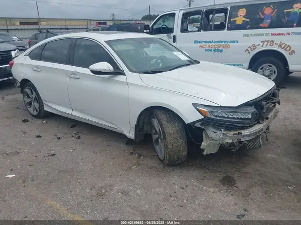 1HGCV2F93JA005724 2018 HONDA ACCORD - Image 1