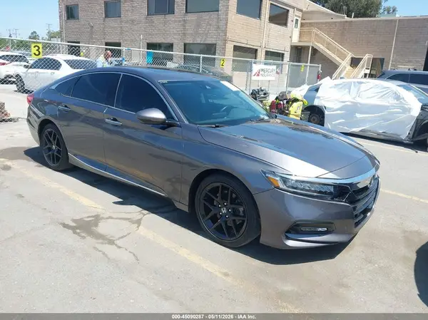 1HGCV2F93JA024810 2018 HONDA ACCORD - Image 1
