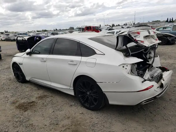 1HGCV2F93JA030803 2018 HONDA ACCORD - Image 2