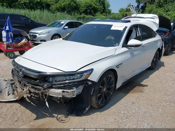 1HGCV2F93JA036407 2018 HONDA ACCORD - Image 2