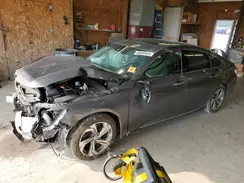 1HGCV2F93JA040831 2018 HONDA ACCORD