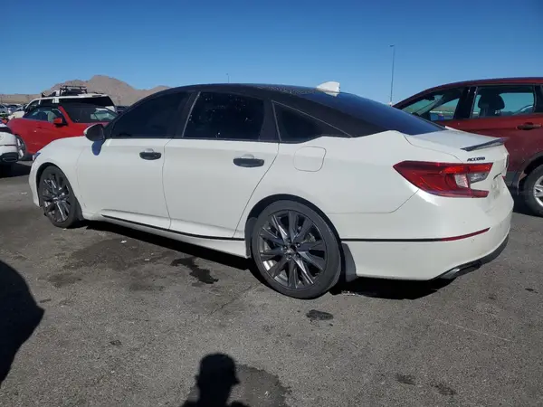1HGCV2F93JA049612 2018 HONDA ACCORD - Image 2